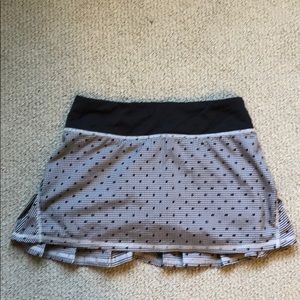 Lululemon running skirt, size 4 reg